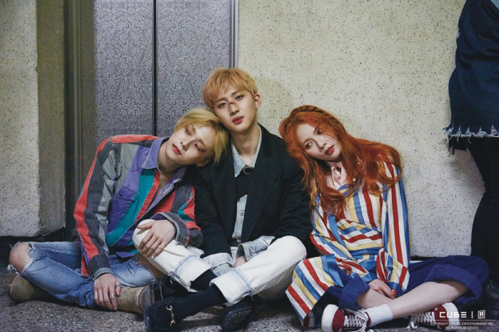 Triple H 泫雅 Hui（李会泽） E'Dawn（金孝钟）