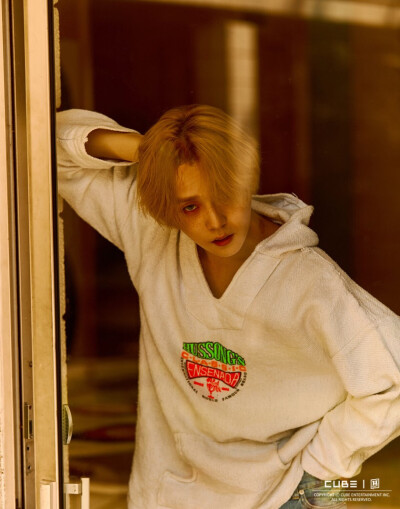 Triple H 泫雅 Hui（李会泽） E'Dawn（金孝钟）