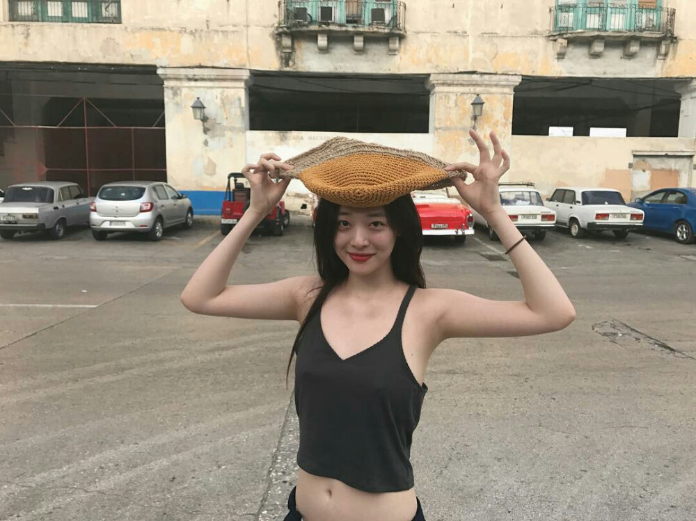 崔雪莉 崔真理 Sulli