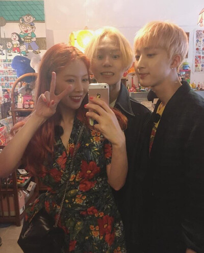 Triple H(트리플 H) TRIPLE H 金泫雅（Kim Hyun A） 李会泽（Hui） 金孝钟（E'Dawn） 美图 壁纸 