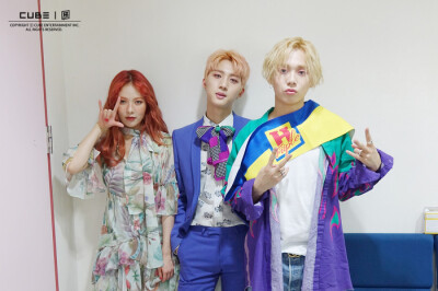 金泫雅 Hyun A PENTAGON 李会泽Hui 金晓钟 E'Dawn（Triple H ）