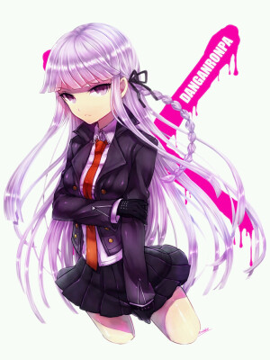 【来源pixiv，侵删】
插画ID：pixiv37294206
插画若有水印则为画师ID

雾切响子，游戏及其动画《弹丸论破：希望的学园与绝望的高校生》女主角。希望之峰学院第78期学生，初期才能未知。实际头衔为“超高校级的侦探（超高校级の“侦探”）”。非常无口的属性，并拥有相当神秘感和第六感的美少女。虽然面无表情，看似冷漠，但破案能力超强。
动漫二次元原创/同人画/人物插画/手绘/女生头像/壁纸/锁屏/背景/美少女/紫发/紫长直/三股辫/紫瞳/短裙/高筒靴