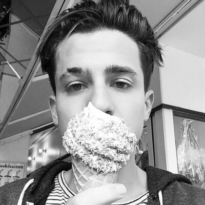 断眉小哥 Charlie Puth 查理普斯