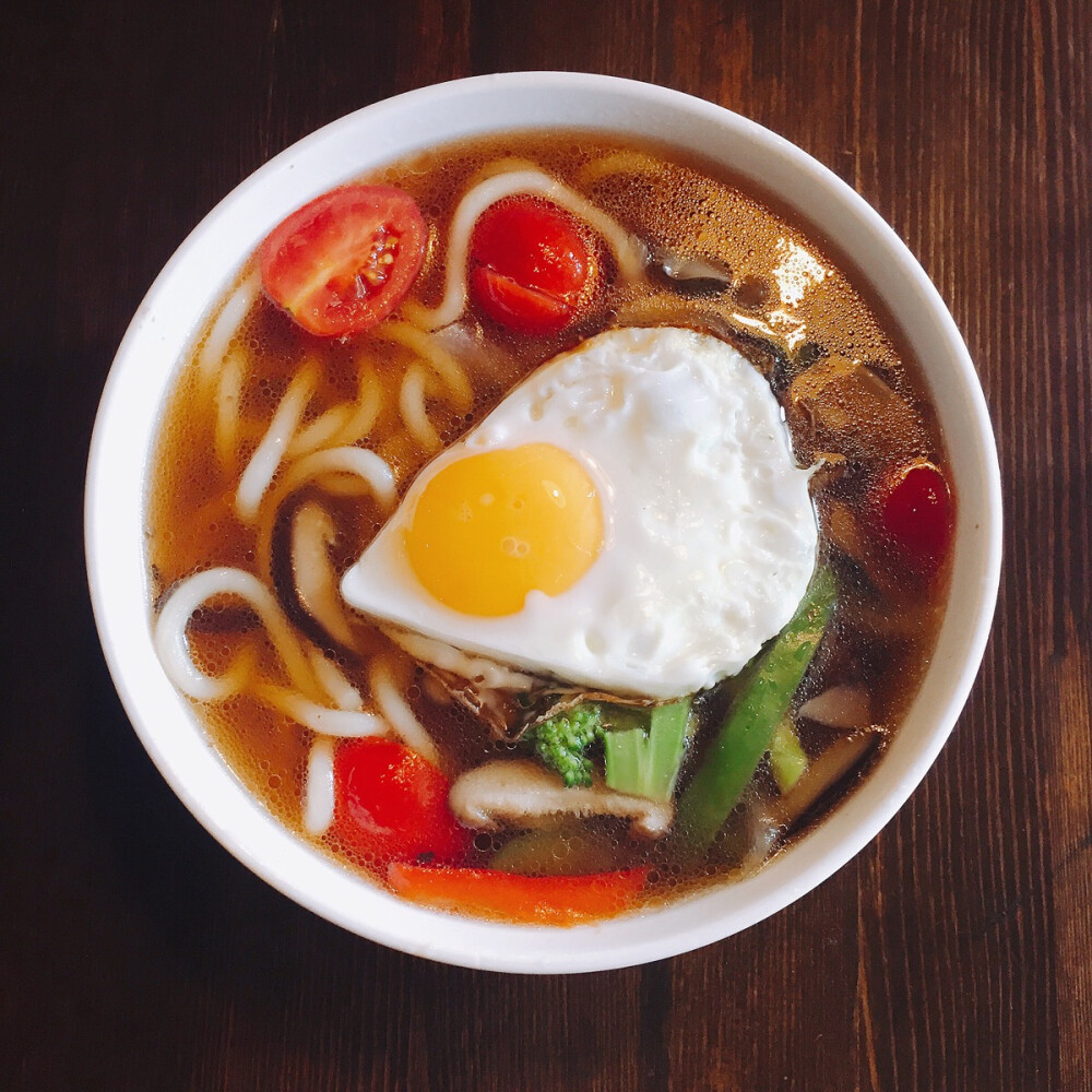 杭州青旅旁的餐厅 用一碗乌冬面作为早饭胃里是很舒服的