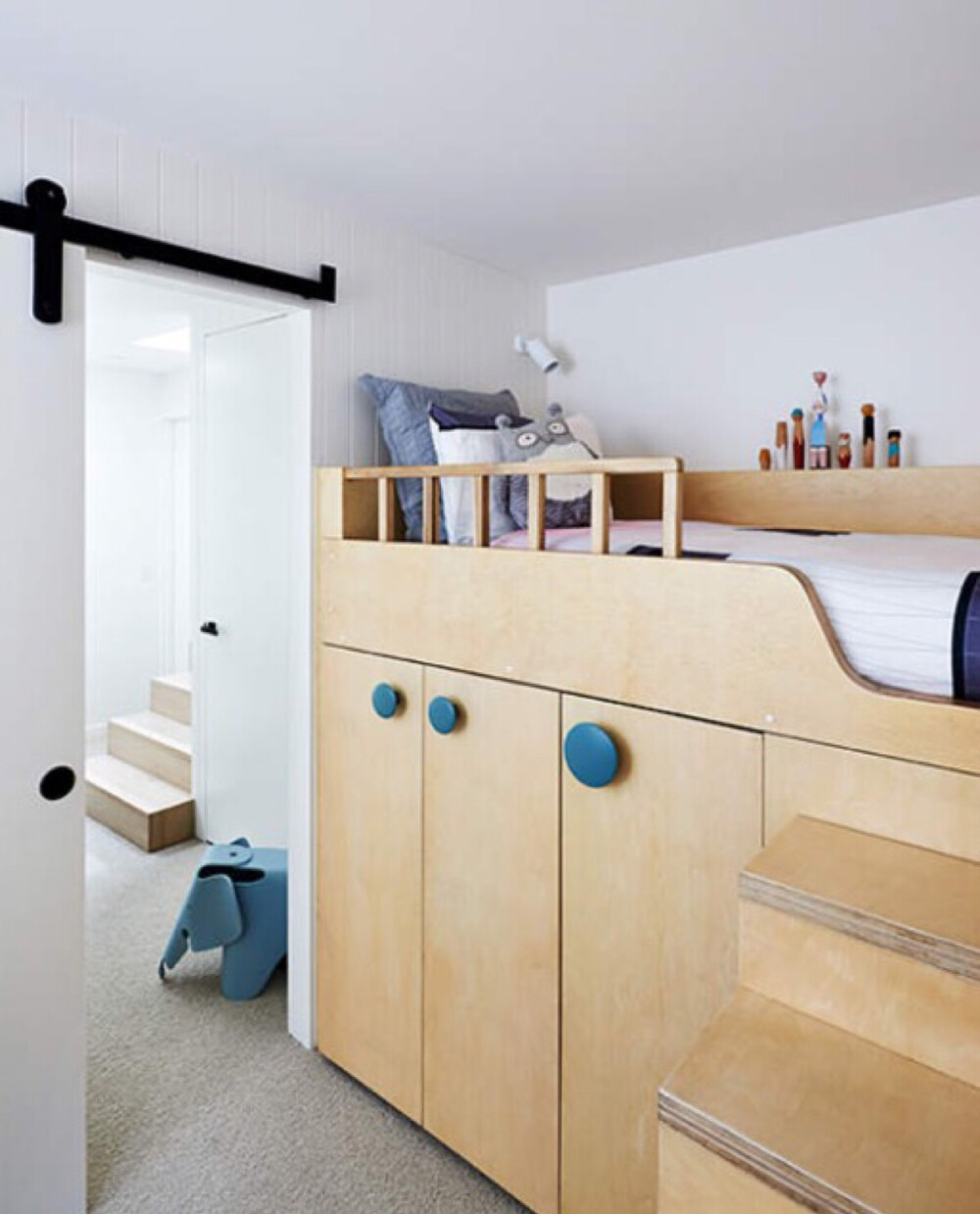 は蛋儿童房高低床宜家风