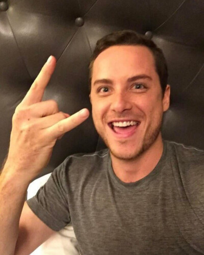 芝加哥警署 Jay Halstead
Jesse Lee soffer