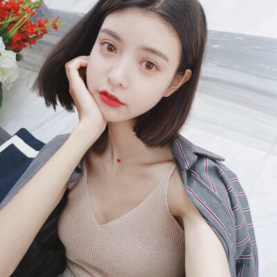 咬唇爱好者（女头）