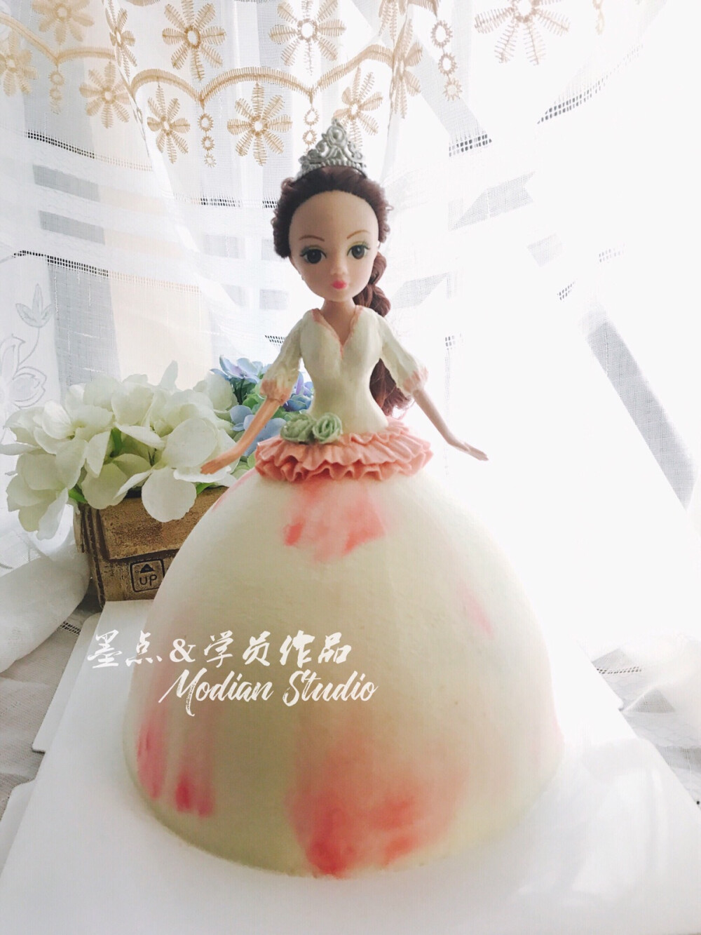 芭比蛋糕 纯奶油完成