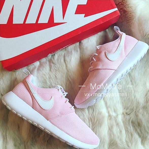 Nike roshe run one 樱花粉 轻跑鞋