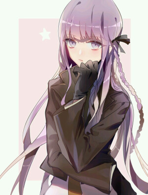 【来源pixiv，侵删】
插画ID：pixiv62330123
画师见插画水印

雾切响子，游戏及其动画《弹丸论破：希望的学园与绝望的高校生》女主角。希望之峰学院第78期学生，初期才能未知。实际头衔为“超高校级的侦探（超高校级の“侦探”）”。非常无口的属性，并拥有相当神秘感和第六感的美少女。虽然面无表情，看似冷漠，但破案能力超强。
动漫二次元原创/同人画/人物插画/手绘/女生头像/壁纸/锁屏/背景/美少女/紫发/紫长直/三股辫/紫瞳/短裙/高筒靴