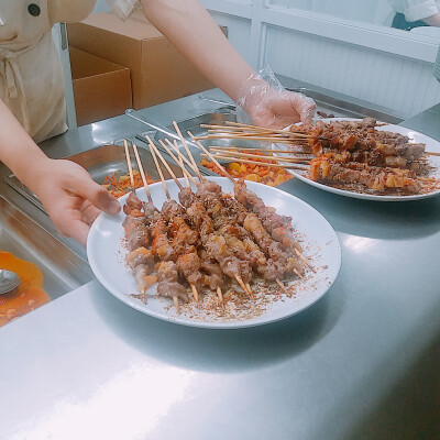 食堂羊肉串