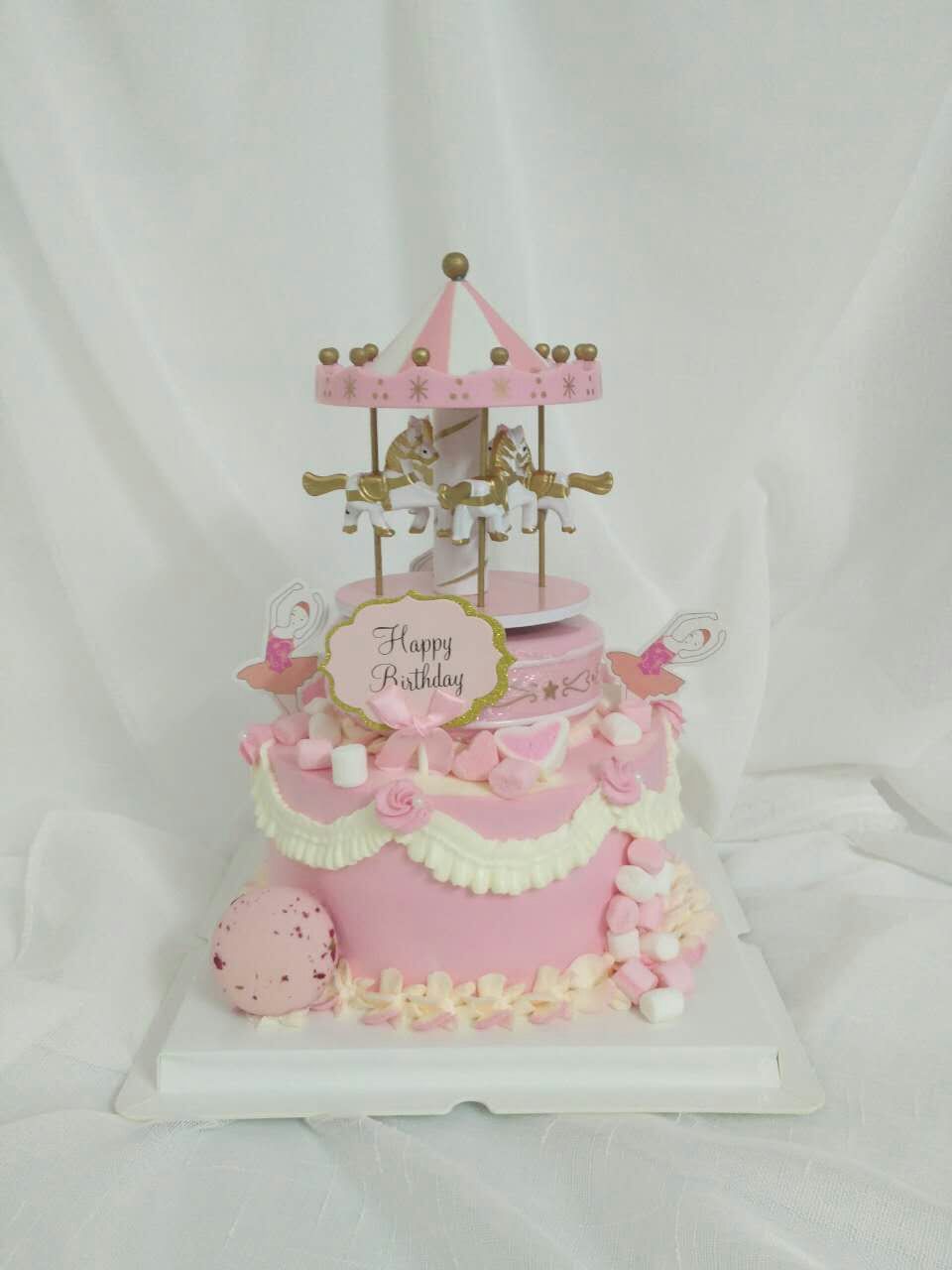 宝宝粉色系蛋糕，音乐盒