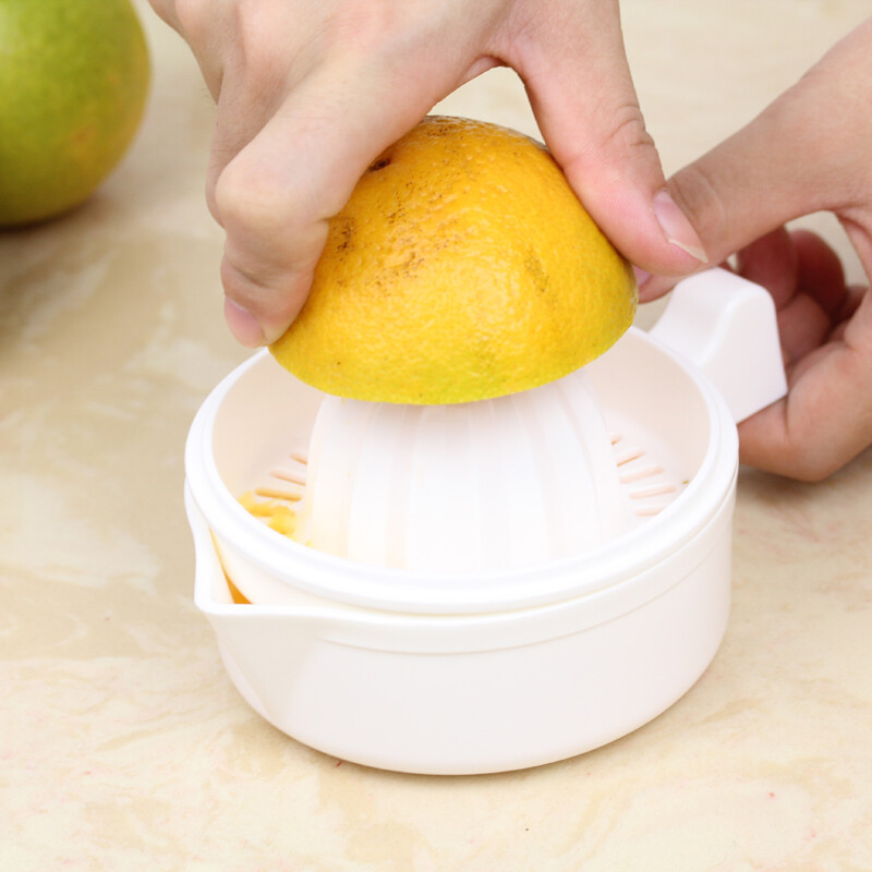 日本进口手动榨汁器水果榨汁器迷你橙子原汁机柠檬家用果汁机