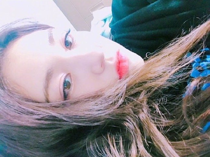 170517 Somi IG (somsomi0309) Story更新两则 ​​​​