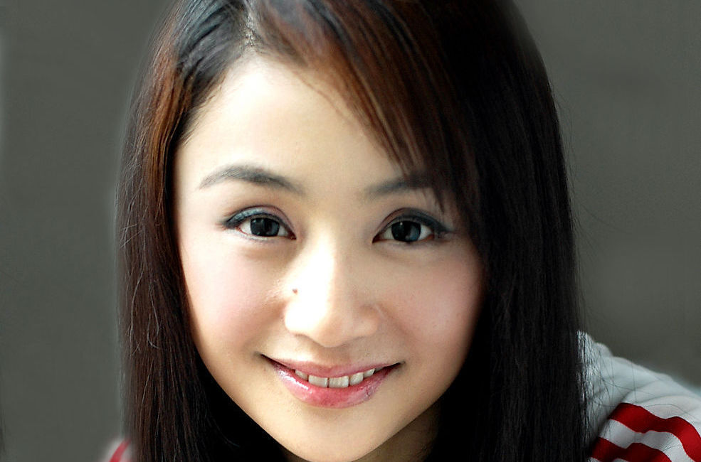 姓董的明星美女