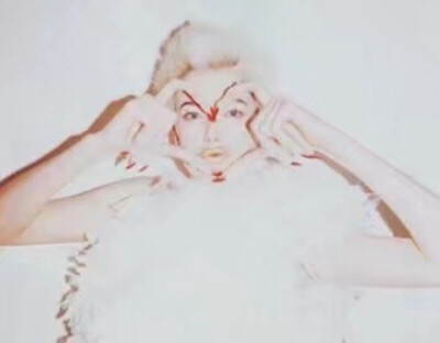 我知道有些人爱不得 却又恨不得