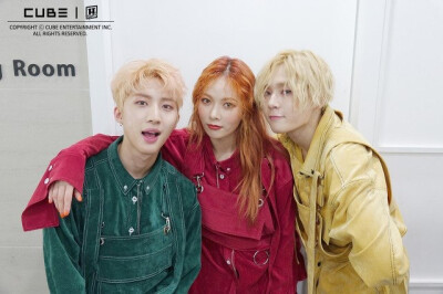 金泫雅 Hyun A PENTAGON 李会泽Hui 金晓钟 E'Dawn（Triple H ）