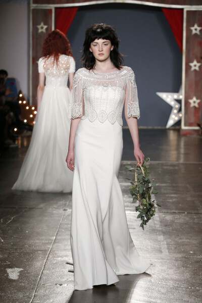 英国设计师品牌 Jenny Packham 2018春夏婚纱系列