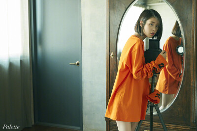 女神iu 拿图点赞 点关注