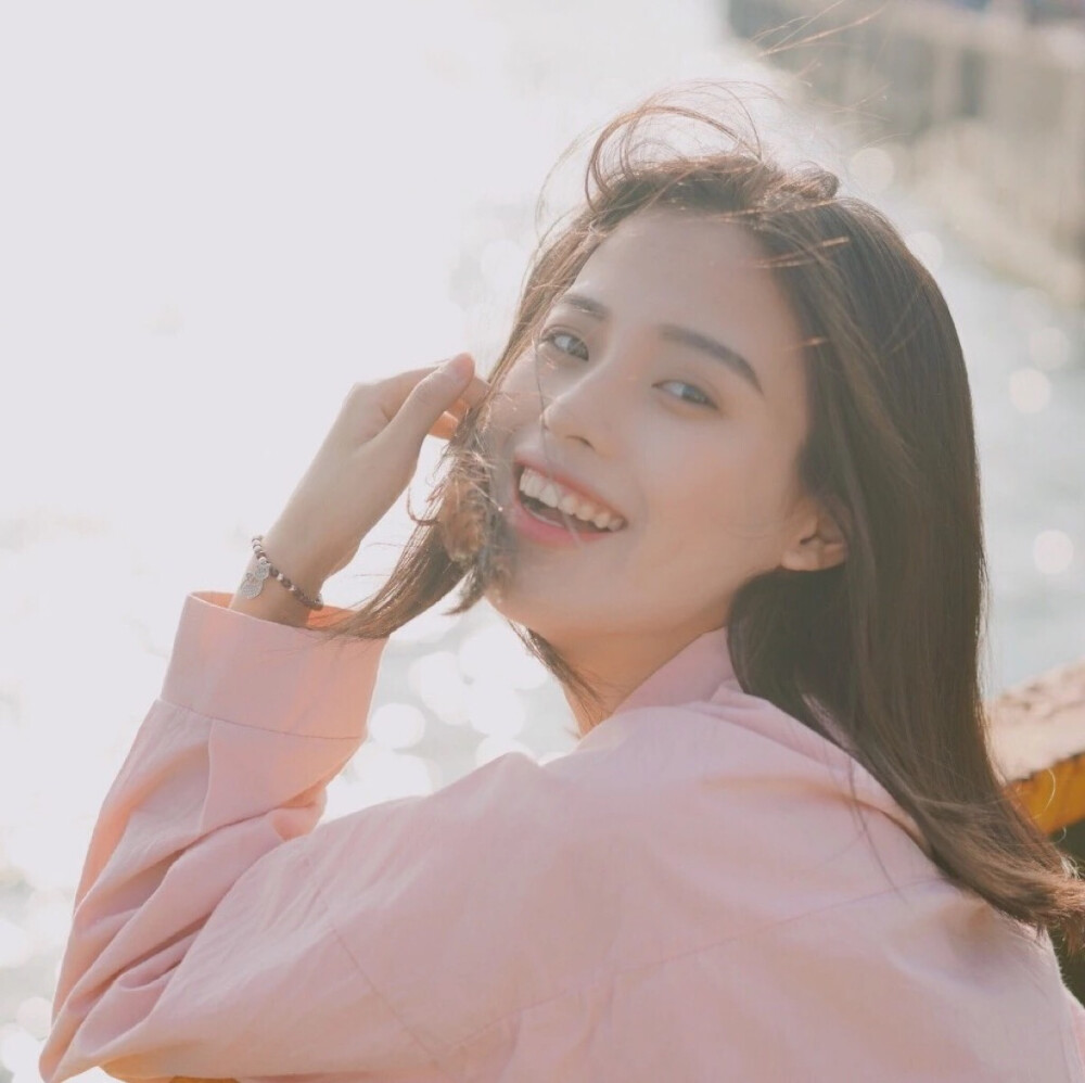 卢安娜女头高清女头女生头像