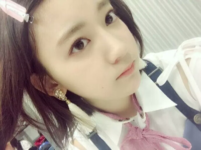 G＋日常
宫脇咲良
HKT48兼任AKB48
(*´∀`)~♥
