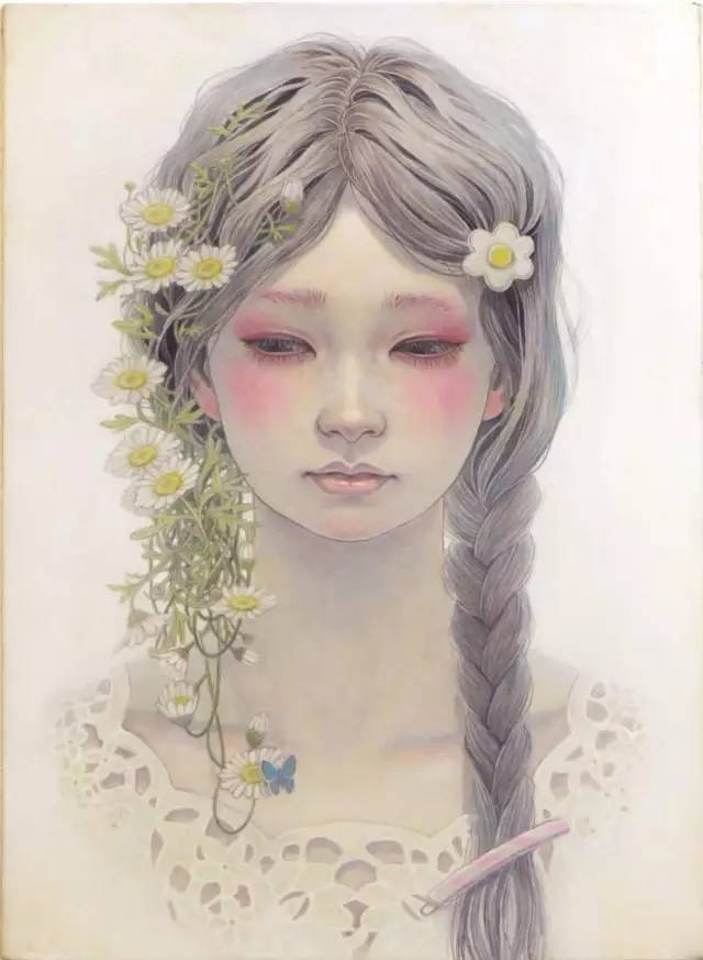 日本女油画艺术家——平野实穗（Miho Hirano） 她毕业于武藏美术大学，现在居住在千叶县，目前是专职艺术家。 她的美女与花鸟油画作品，有着浪漫超现实主义和柔美的拉斐尔前派的细腻和梦想气质。笔下红色眼妆的少女带着淡淡忧伤，花朵青枝蝴蝶小鸟在发间穿梭。