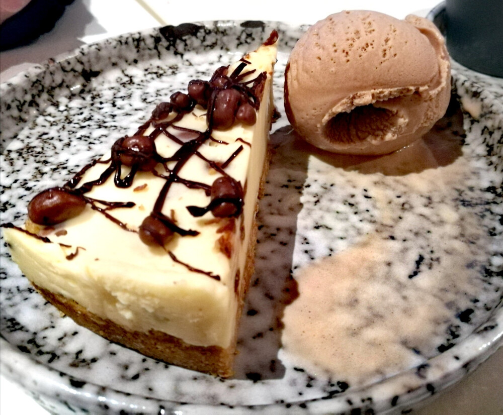 Cheese Cake(๑>؂<๑）