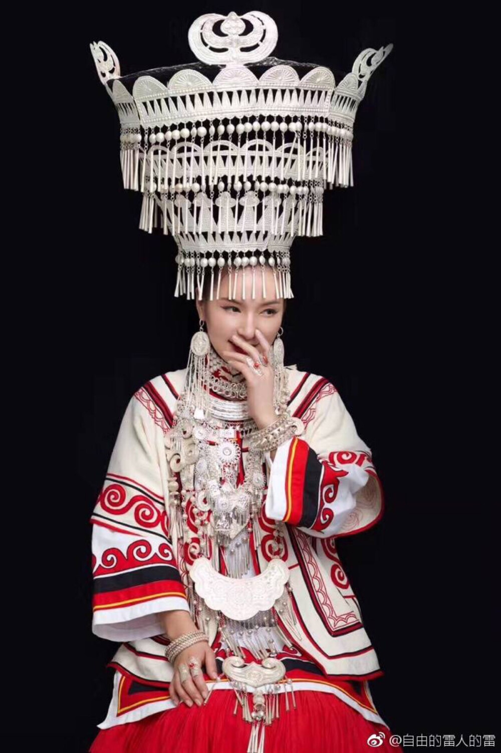 美丽的彝族姑娘 美丽的彝族服饰 - 高清图片，堆糖，美图壁纸兴趣社区
