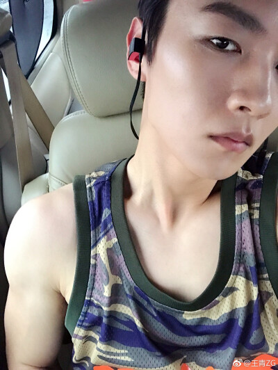 170523 王青自拍