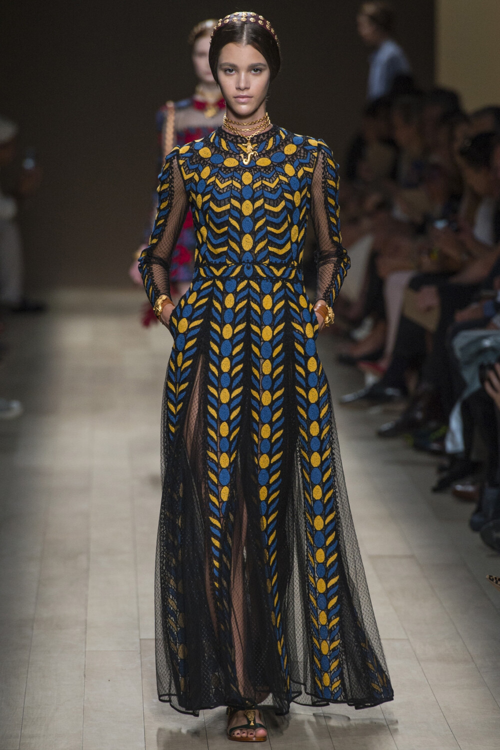 Valentino（华伦天奴）于巴黎时装周发布 2014春夏高级成衣系列 灵感来自罗马歌剧