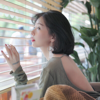 世中仙儿の
酷女头［气质］［高冷］［原宿风］