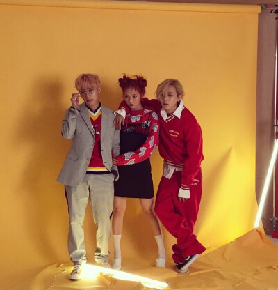 Triple H 泫雅 Hui（李会泽）E'Dawn（金晓钟）