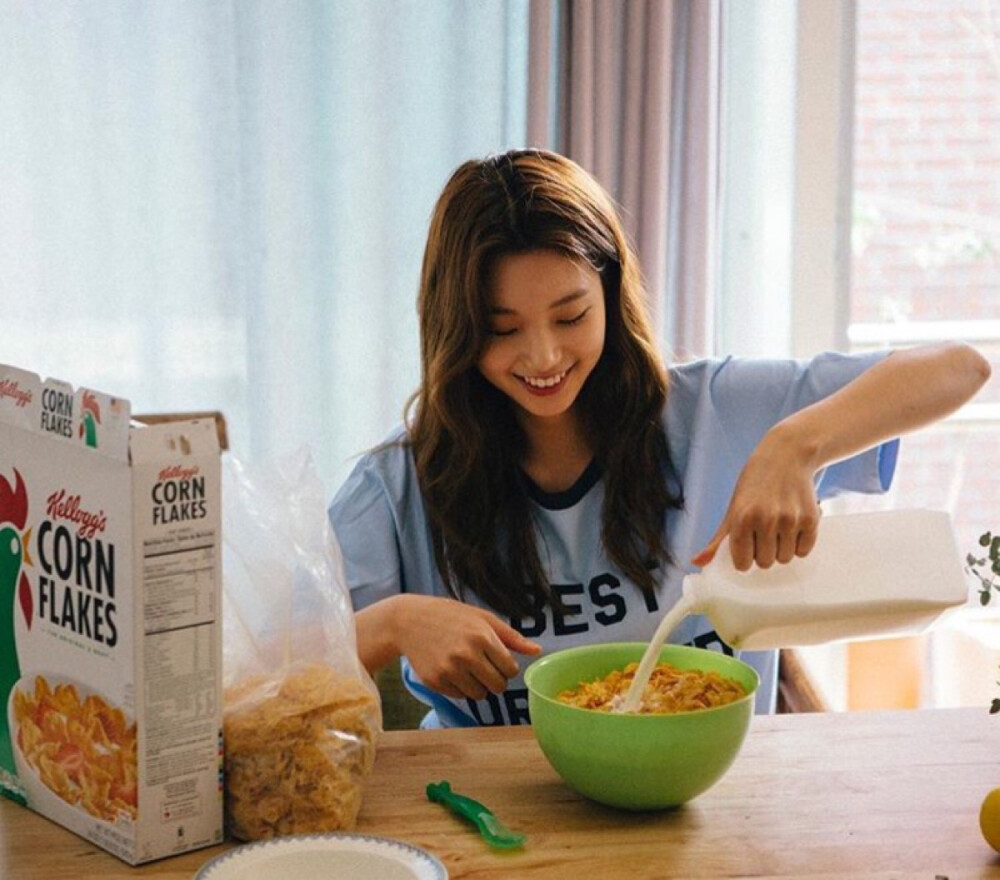 fashion model in korea holly lee 李皓京