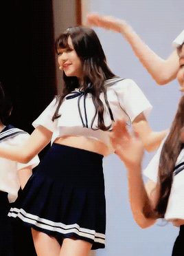 【Tumblr/喜欢收藏】OH MY GIRL是WM Entertainment于2015年4月20日推出的女子演唱组合，由崔孝定、申惠真、金美贤、刘是我、玄胜熙、金祉呼、裴有彬、崔乂园8名成员组成。