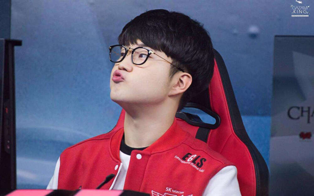 SKT T1上单选手 huni