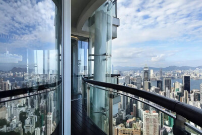 项目信息
项目名称：傲璇（OPUS HONG KONG）
建筑设计：弗兰克 盖里（Frank Gehry）
设计公司：奥迪设计
主设计师：杜康生
项目地点：中国，香港