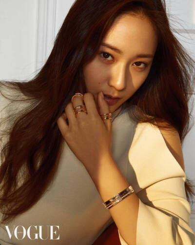 Krystal 【图片】170321 VOUGE KOREA 四月刊更新