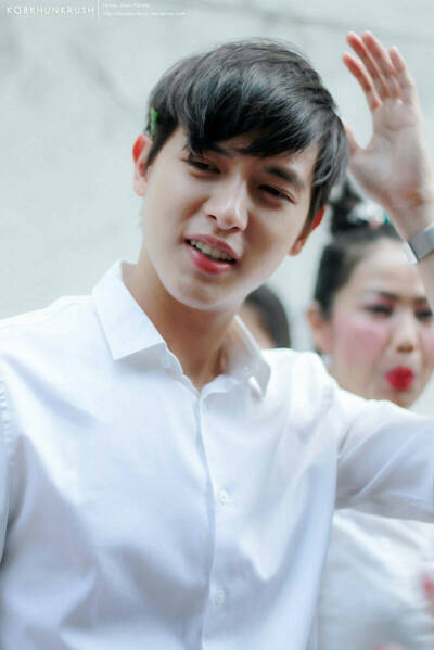 James Jirayu
cr.