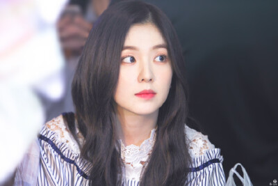 #Irene# 170415 台湾夜市 饭拍小姐姐12p