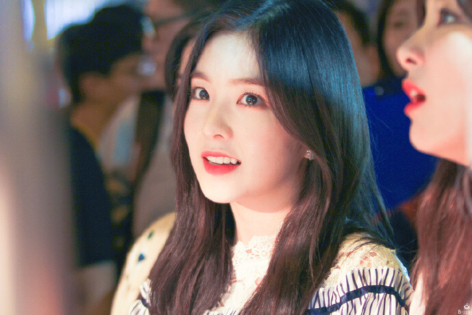 #Irene# 170415 台湾夜市 饭拍小姐姐12p 