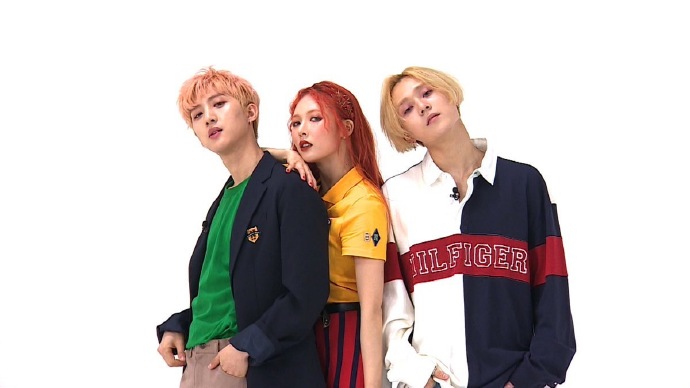 Triple H(트리플 H) 3人组混声组合Triple H(泫雅&HUI(李会泽)&E'DAWN(金晓钟) TRIPLE H 金泫雅（Kim Hyun A） 李会泽（Hui） 金孝钟（E'Dawn） 美图 壁纸 马儿 泫雅