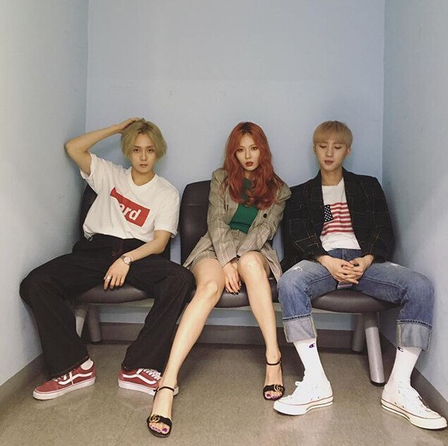 Triple H(트리플 H) 3人组混声组合Triple H(泫雅&HUI(李会泽)&E'DAWN(金晓钟) TRIPLE H 金泫雅（Kim Hyun A） 李会泽（Hui） 金孝钟（E'Dawn） 美图 壁纸 马儿 泫雅