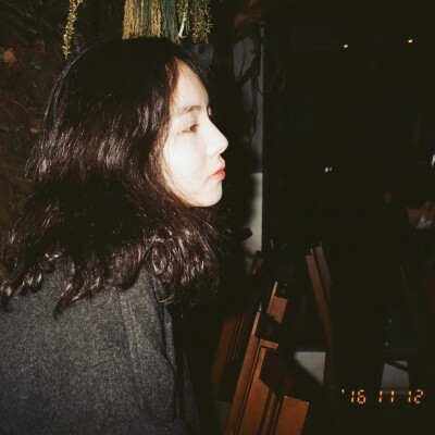 女生头像＃侧脸＃小清新＃欧美风＃酷＃