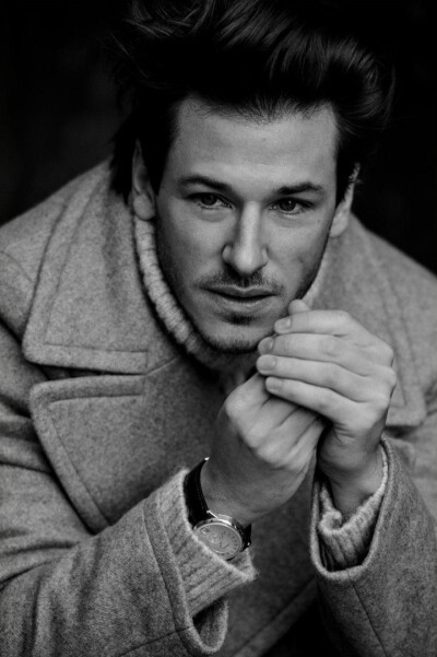 Gaspard Ulliel （加斯帕德·尤利尔）出身地：法国布洛涅比扬库尔（Boulogne Billancourt, France）代表作：狼族盟约，灰眼珠的男孩，漫长的婚约，年轻的汉尼拔：面具背后.