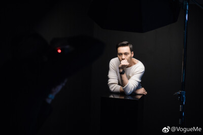 【陈伟霆】【cwt】【陈等等】【William Chan Wai-Ting】 170602 Chanel J12 非黑即白 上海活动 香奈儿Chanel中国腕表形象大使陈伟霆 2048 x 1363 px (图源： 微博@VogueMe weibo.com/5861669187/F5Zyuj0Pl)