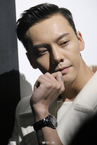 【陈伟霆】【cwt】【陈等等】【William Chan Wai-Ting】 170602 Chanel J12 非黑即白 上海活动 香奈儿Chanel中国腕表形象大使陈伟霆 3253 x 4874 px (图源： 微博@C-Oli weibo.com/1705737562/F60umwBeU)