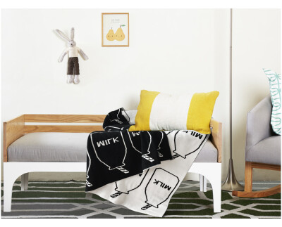 北欧简约现代黑白牛奶瓶针织线毯夏季空办公室调午休盖毯沙发毯