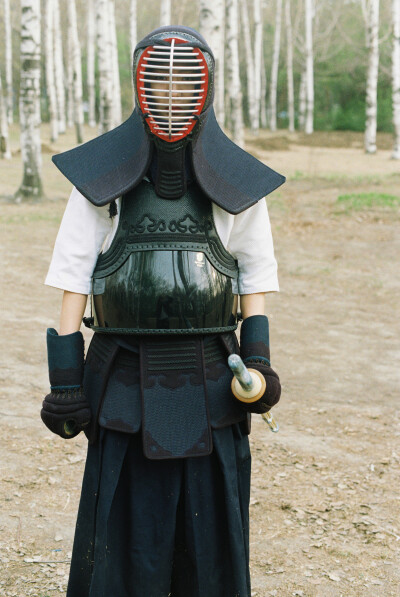 【剑道】初心不改，仗剑天涯。
拍摄&后期：Jael 模特:齐
微信公号ID：brightanddesire
未经本人同意，不得转载。