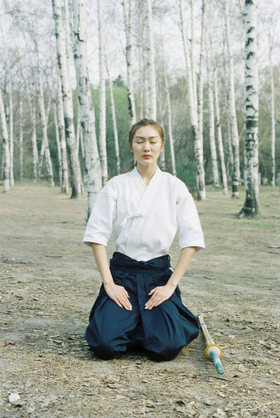 【剑道】初心不改，仗剑天涯。
拍摄&后期：Jael 模特:齐
微信公号ID：brightanddesire
未经本人同意，不得转载。