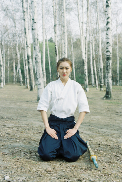 【剑道】初心不改，仗剑天涯。
拍摄&后期：Jael 模特:齐
微信公号ID：brightanddesire
未经本人同意，不得转载。